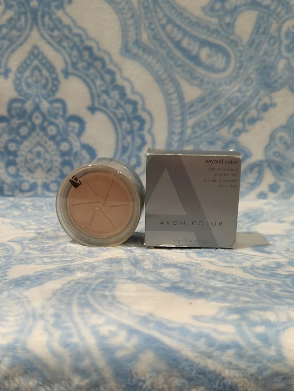 Avon Color Beyond Skin Smoothing Powder - Beige Tan